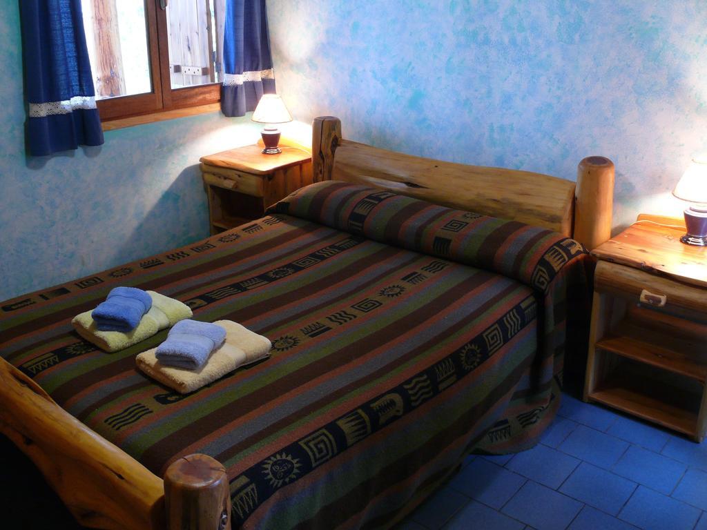 Cabanas Los Teros Otel El Bolsón Oda fotoğraf
